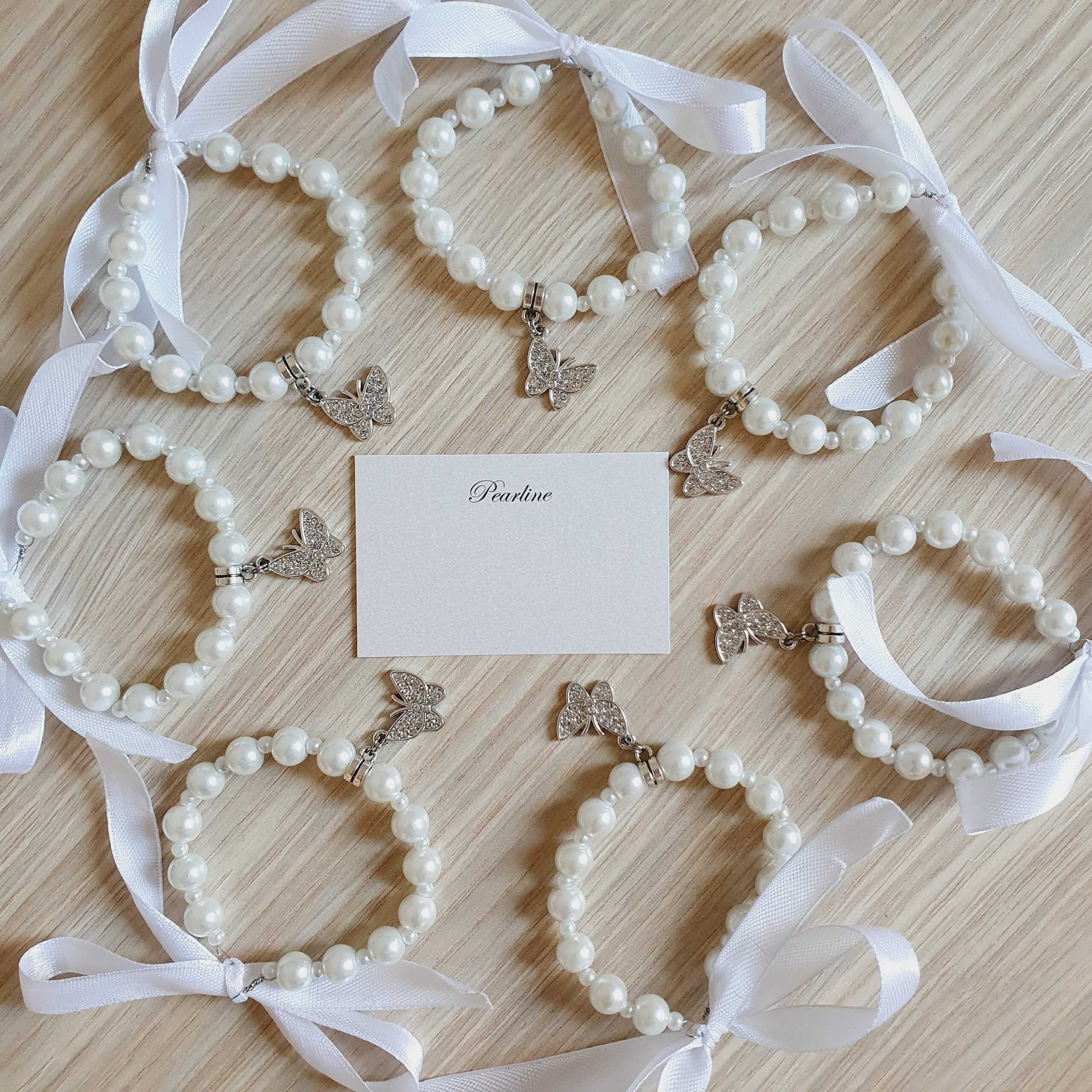 Imperial exhibition white Bratara pentru domnisoare de onoare din perle cu fluturas - PEARLINE